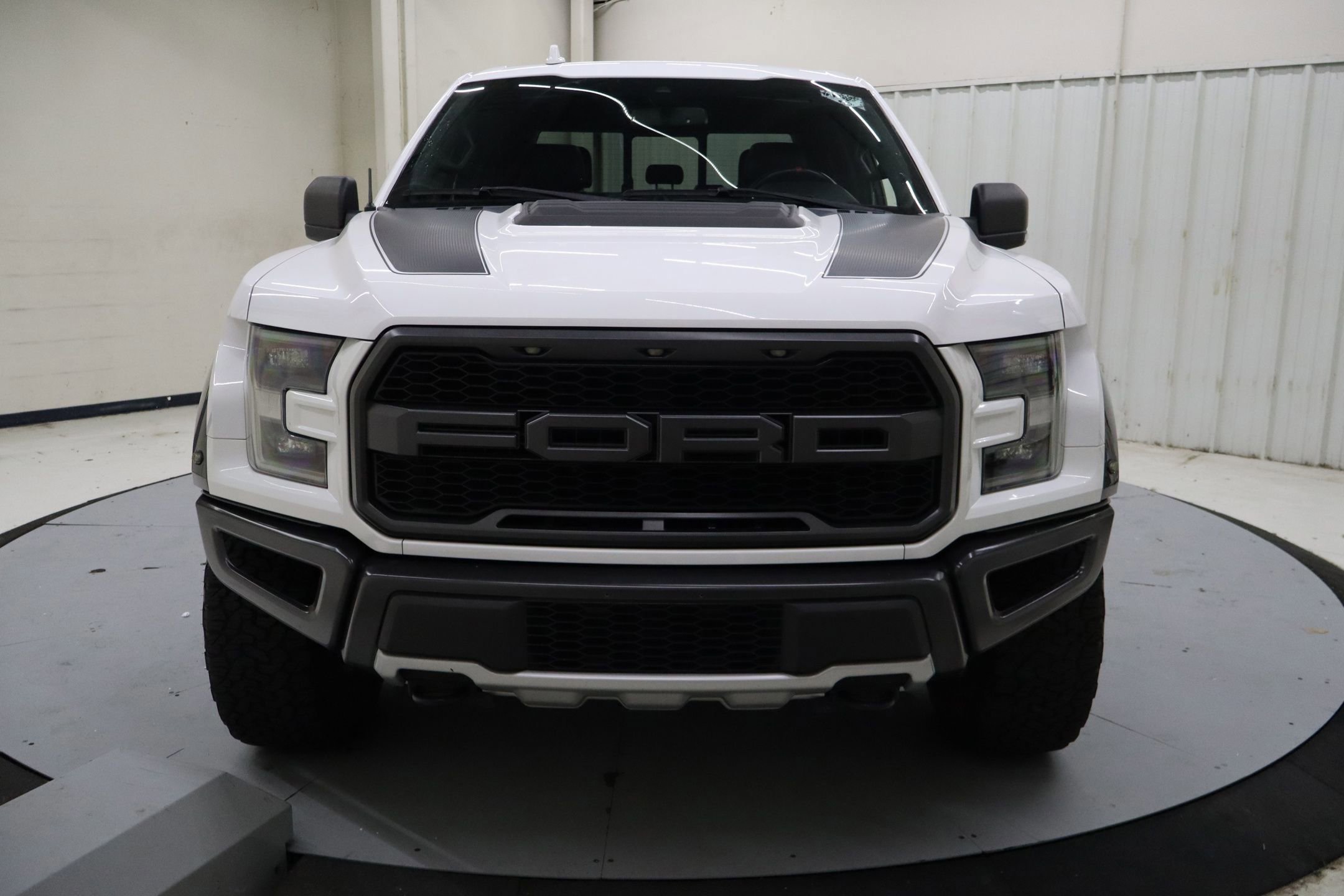 Certified 2020 Ford F150 Raptor w/ Equipment Group 801A Mid image 6