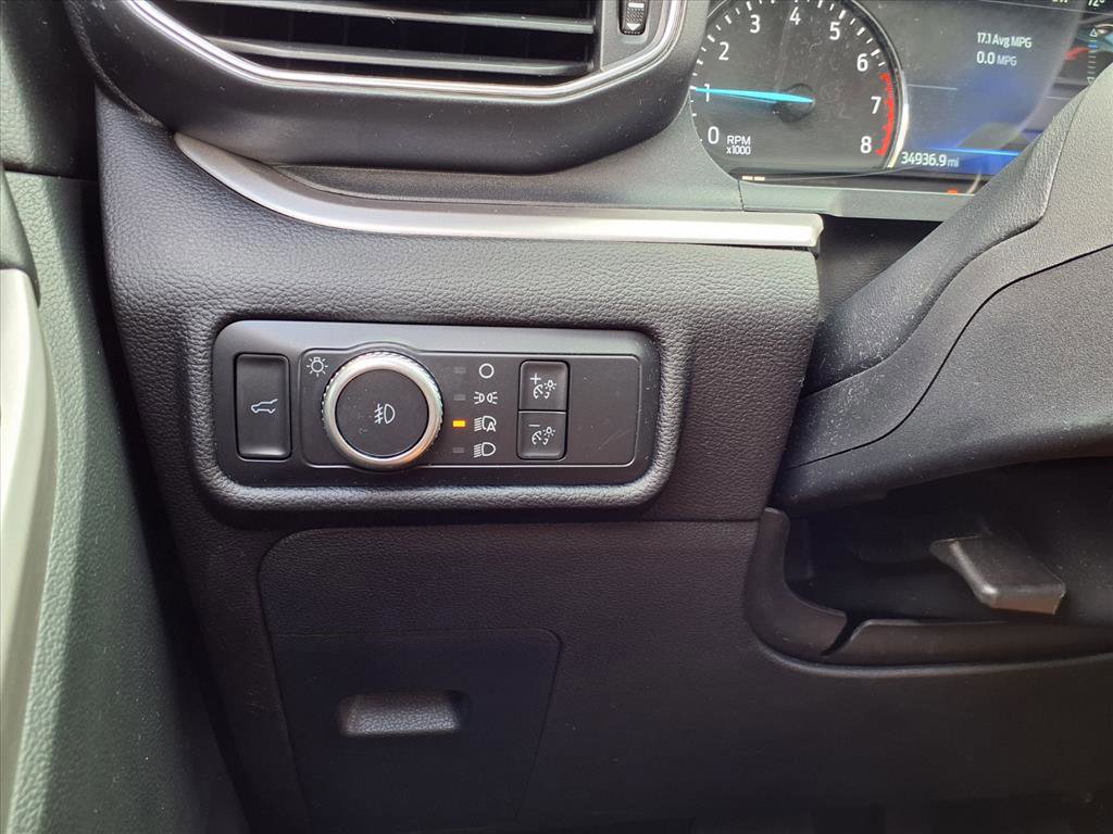 Certified 2022 Ford Explorer XLT w/ Equipment Group 202A image 19