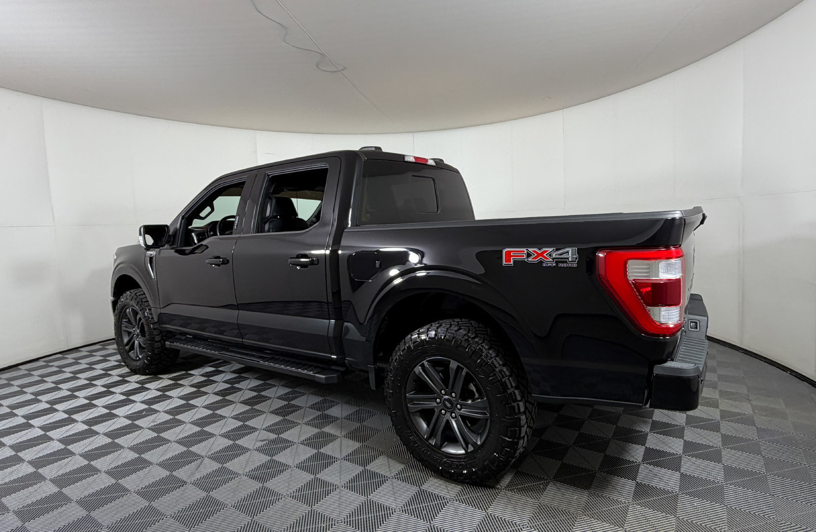 Certified 2023 Ford F150 Lariat w/ Equipment Group 502A High AWD/4WD image 3