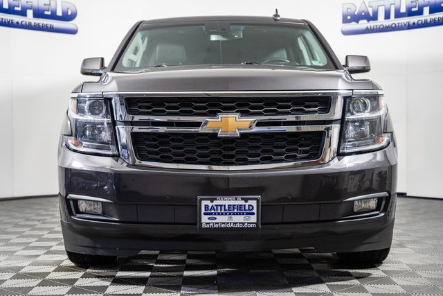 Used 2017 Chevrolet Suburban LT image 2