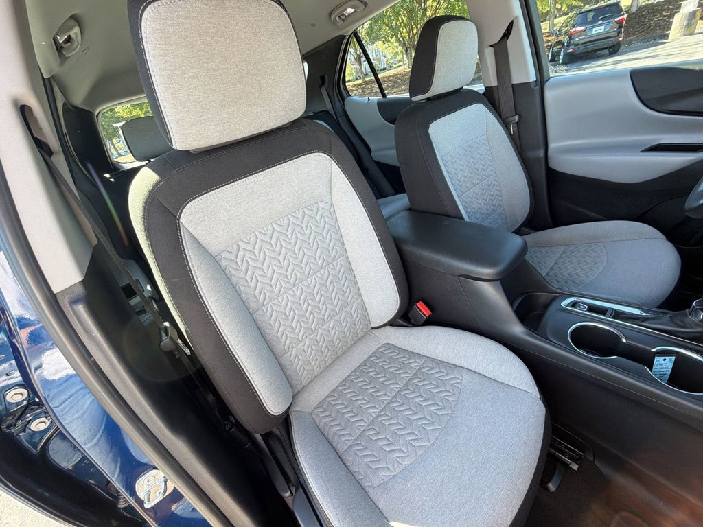 Used 2022 Chevrolet Equinox LS FWD image 27