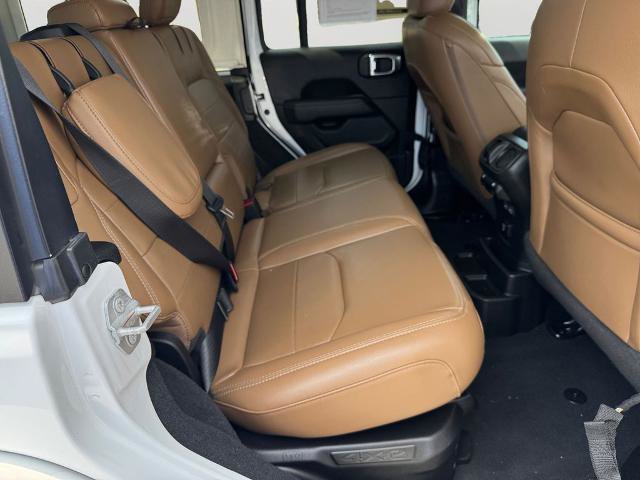Used 2023 Jeep Wrangler Unlimited Sahara w/ Cold Weather Group AWD/4WD image 7