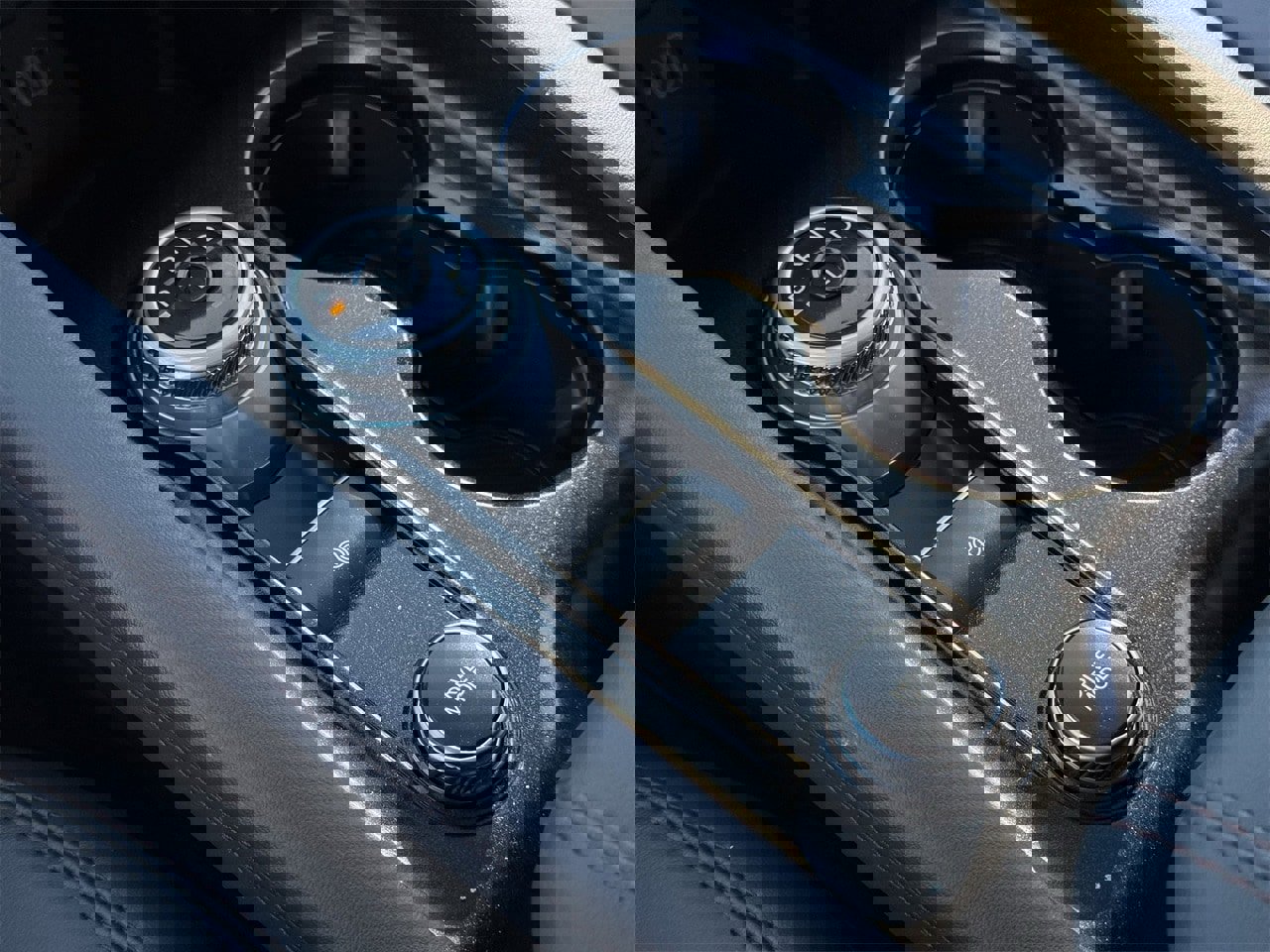 Certified 2025 Ford Explorer Active w/ Active Comfort Package image 21