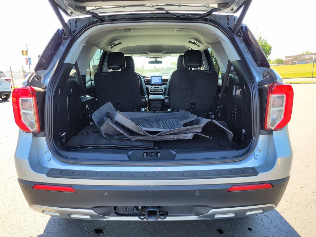 Certified 2023 Ford Explorer XLT w/ Equipment Group 202A AWD/4WD image 23