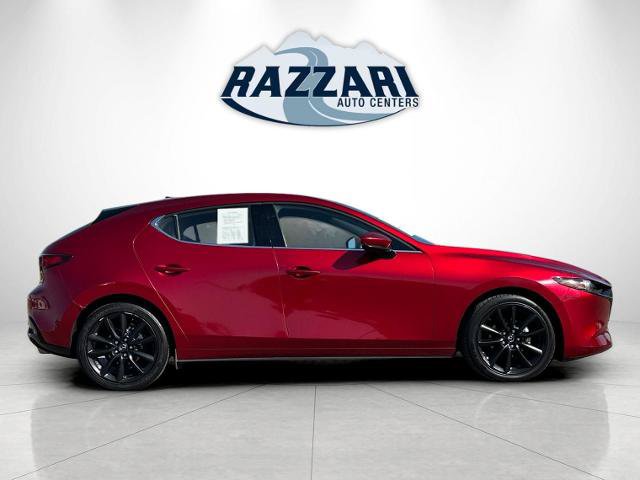 Used 2020 MAZDA MAZDA3 Hatchback w/ Premium Package FWD image 2