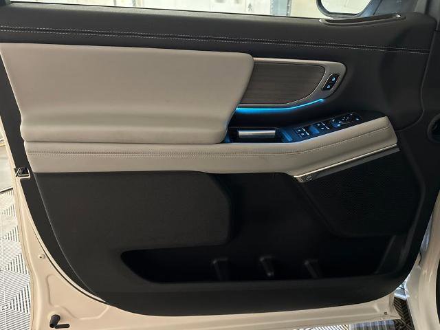 Certified 2025 Ford Expedition Platinum w/ Driver's Package image 16