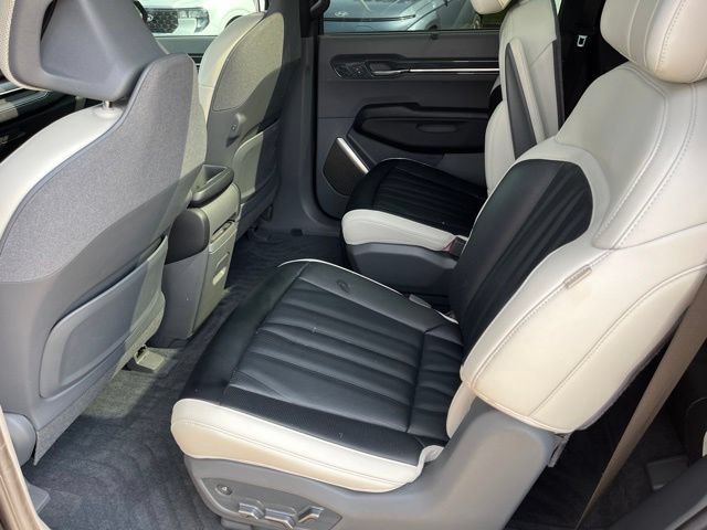 Used 2024 Kia EV9 GT-Line AWD/4WD image 17