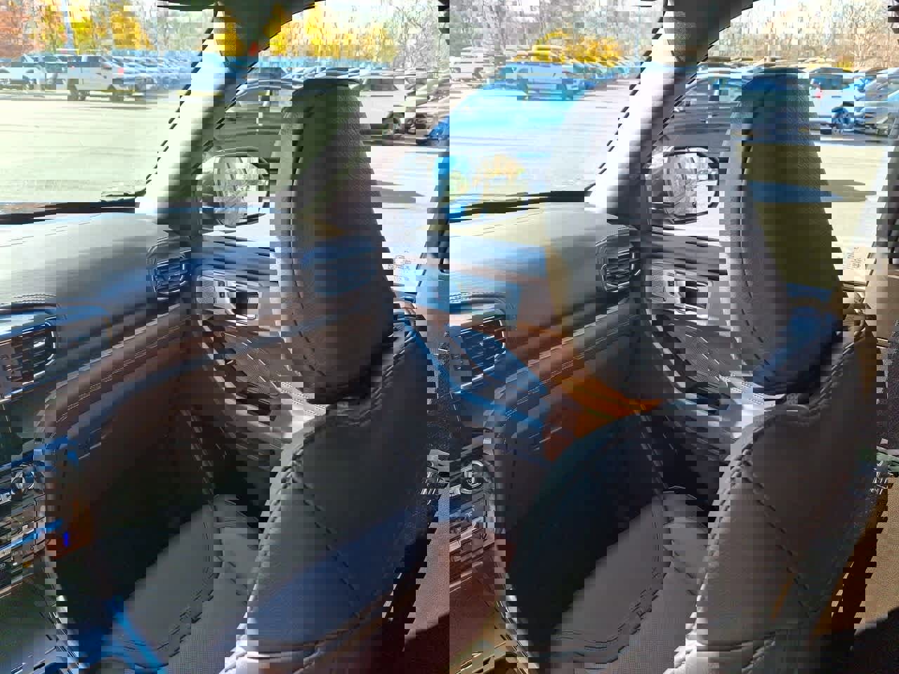 Certified 2021 Ford Explorer King Ranch w/ Premium Technology Package image 11