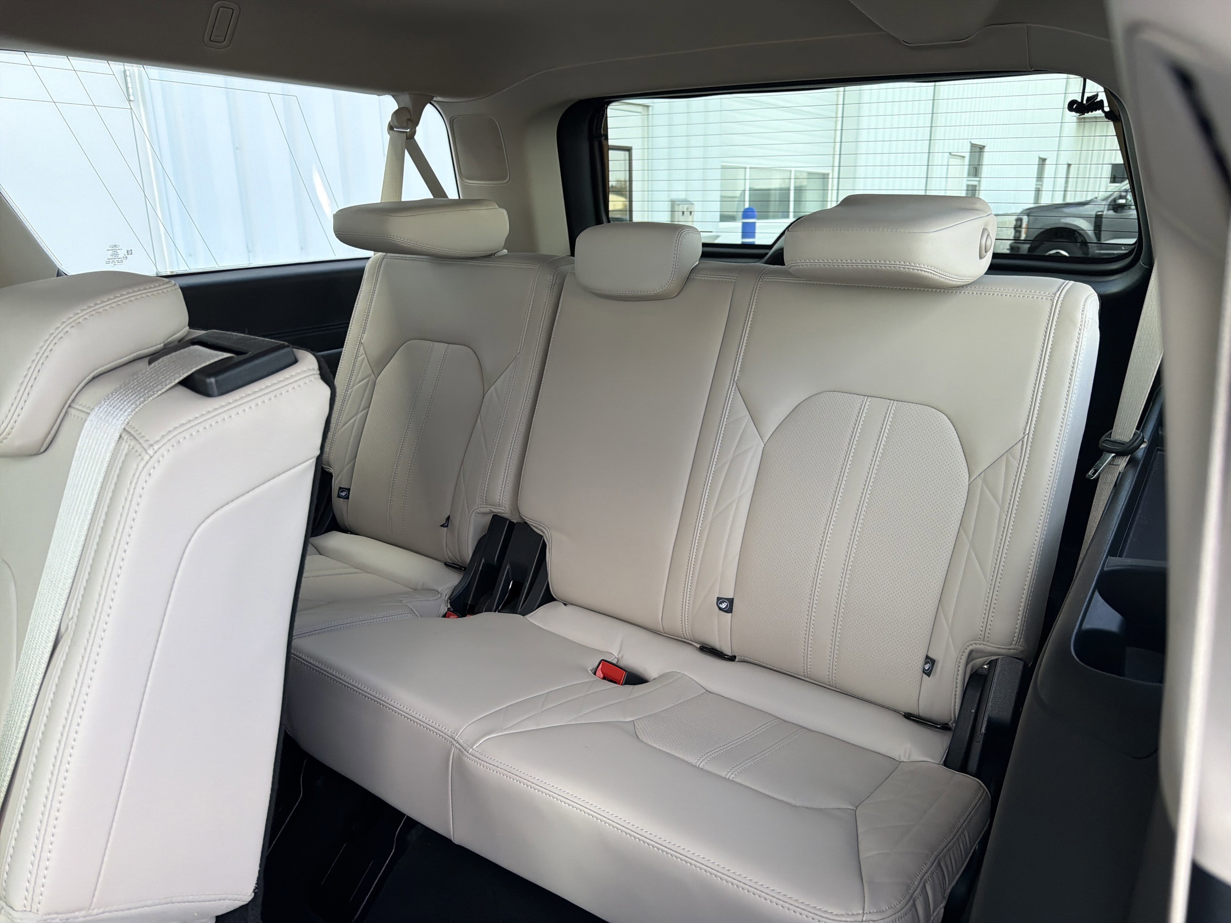 Certified 2024 Ford Expedition Max Platinum image 35
