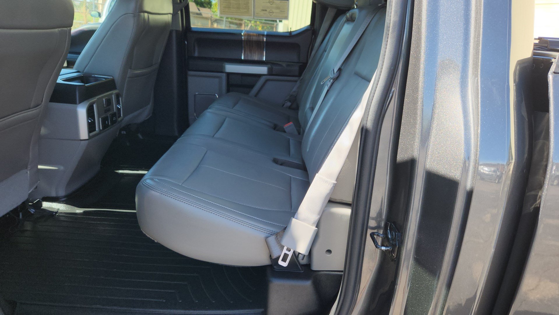 Certified 2018 Ford F150 Lariat w/ Equipment Group 502A Luxury AWD/4WD image 21