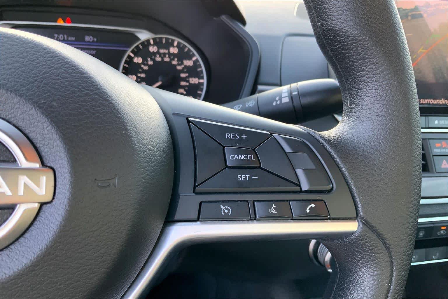 Used 2025 Nissan Altima 2.5 SV FWD image 23