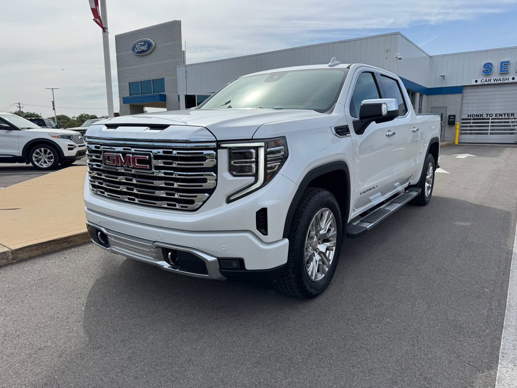 Used 2022 GMC Sierra 1500 Denali w/ Technology Package AWD/4WD image 6