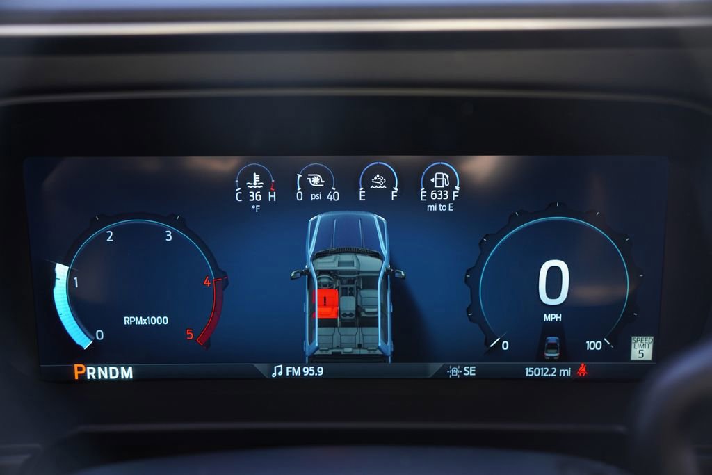 Certified 2025 Ford F450 Platinum w/ FX4 Off-Road Package image 39