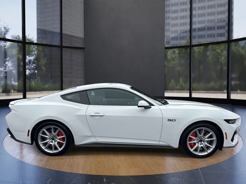 Certified 2025 Ford Mustang GT Premium RWD image 2