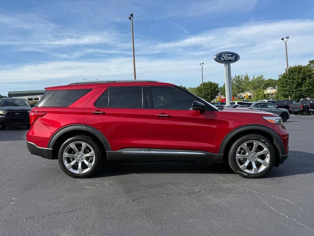 Certified 2020 Ford Explorer Platinum w/ Premium Technology Package AWD/4WD image 3