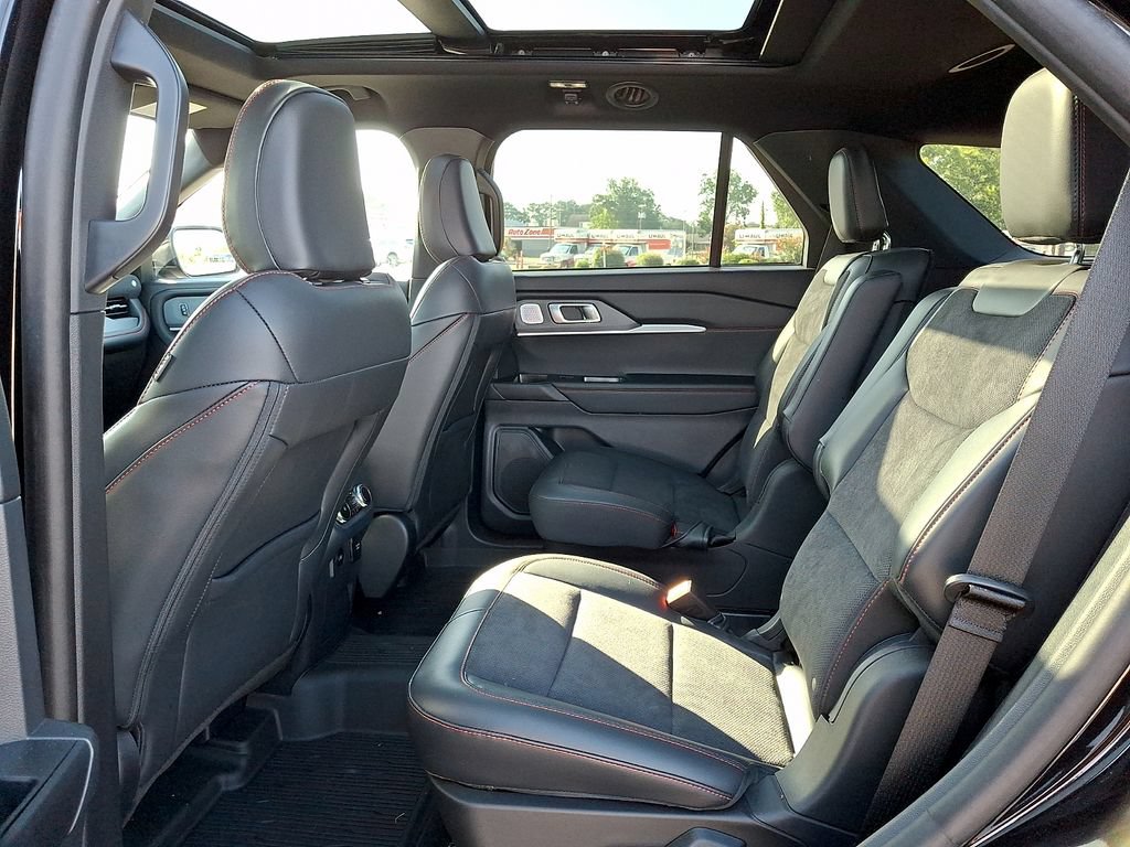 Certified 2025 Ford Explorer ST w/ Sun And Sound Package AWD/4WD image 10