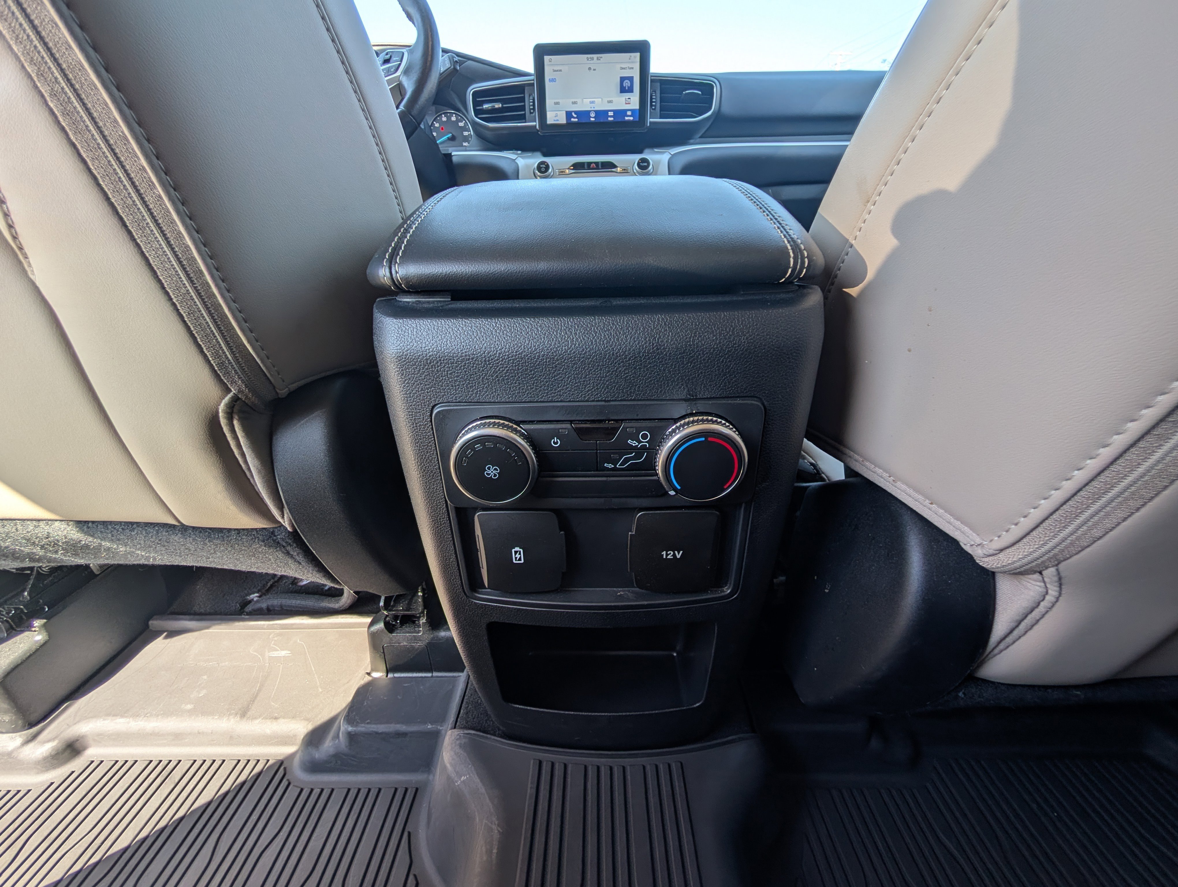 Certified 2021 Ford Explorer XLT w/ Equipment Group 202A AWD/4WD image 20