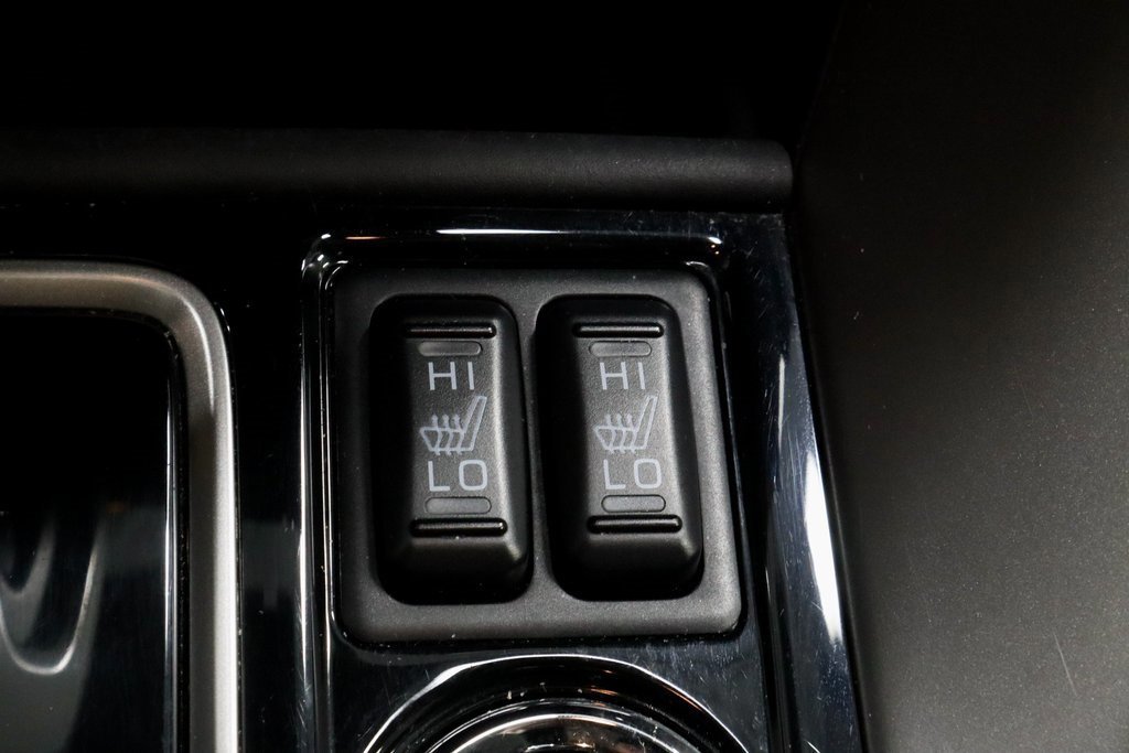 Used 2024 Mitsubishi Eclipse Cross Black Edition image 11