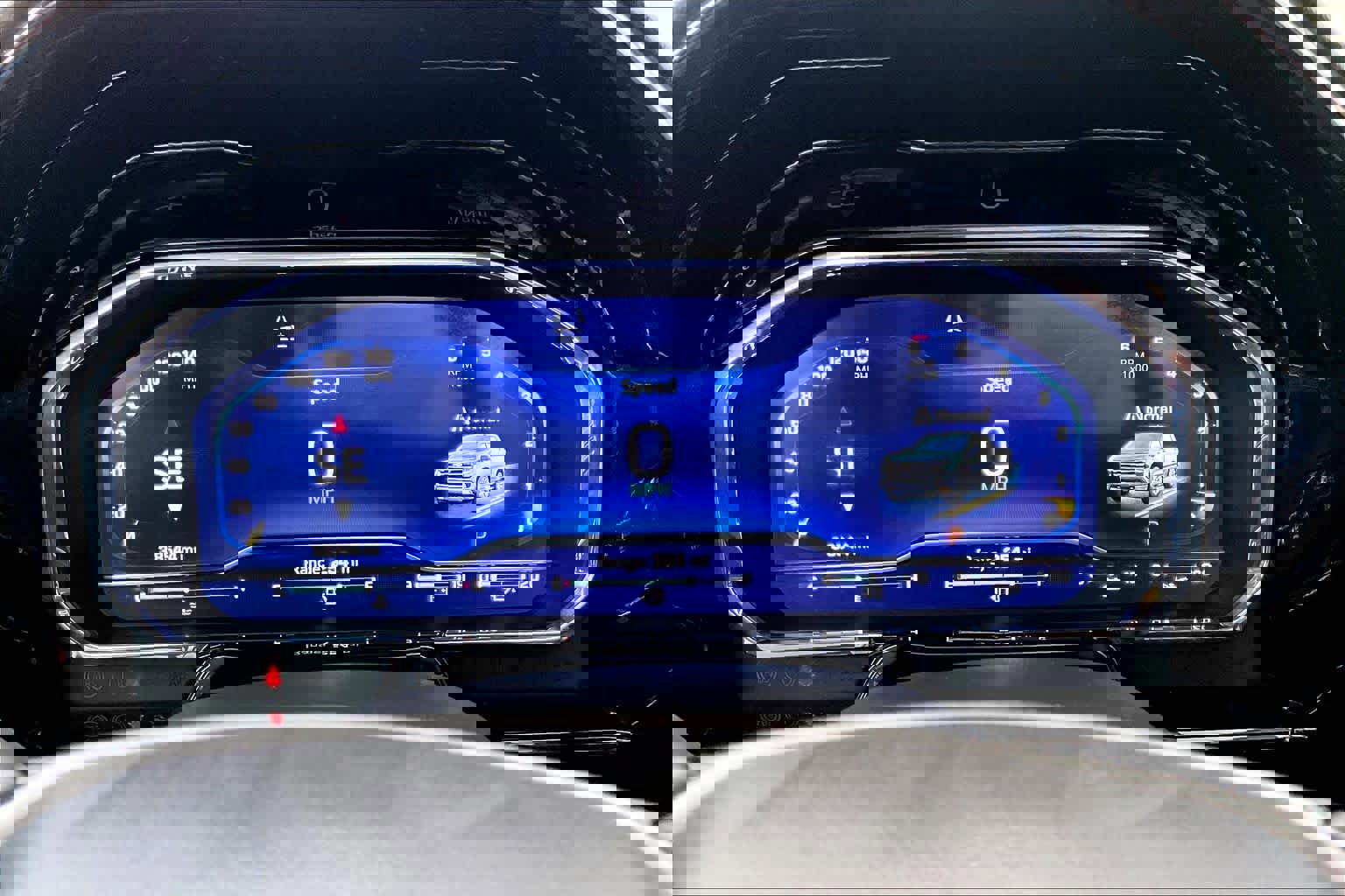 Used 2023 Chevrolet Silverado 1500 High Country w/ Technology Package image 26