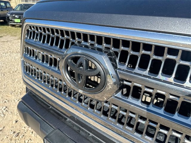 Used 2017 Toyota Tacoma TRD Off-Road image 33