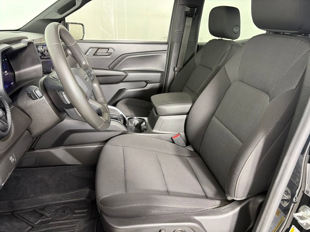 Used 2024 Chevrolet Colorado Trail Boss w/ Technology Package AWD/4WD image 11