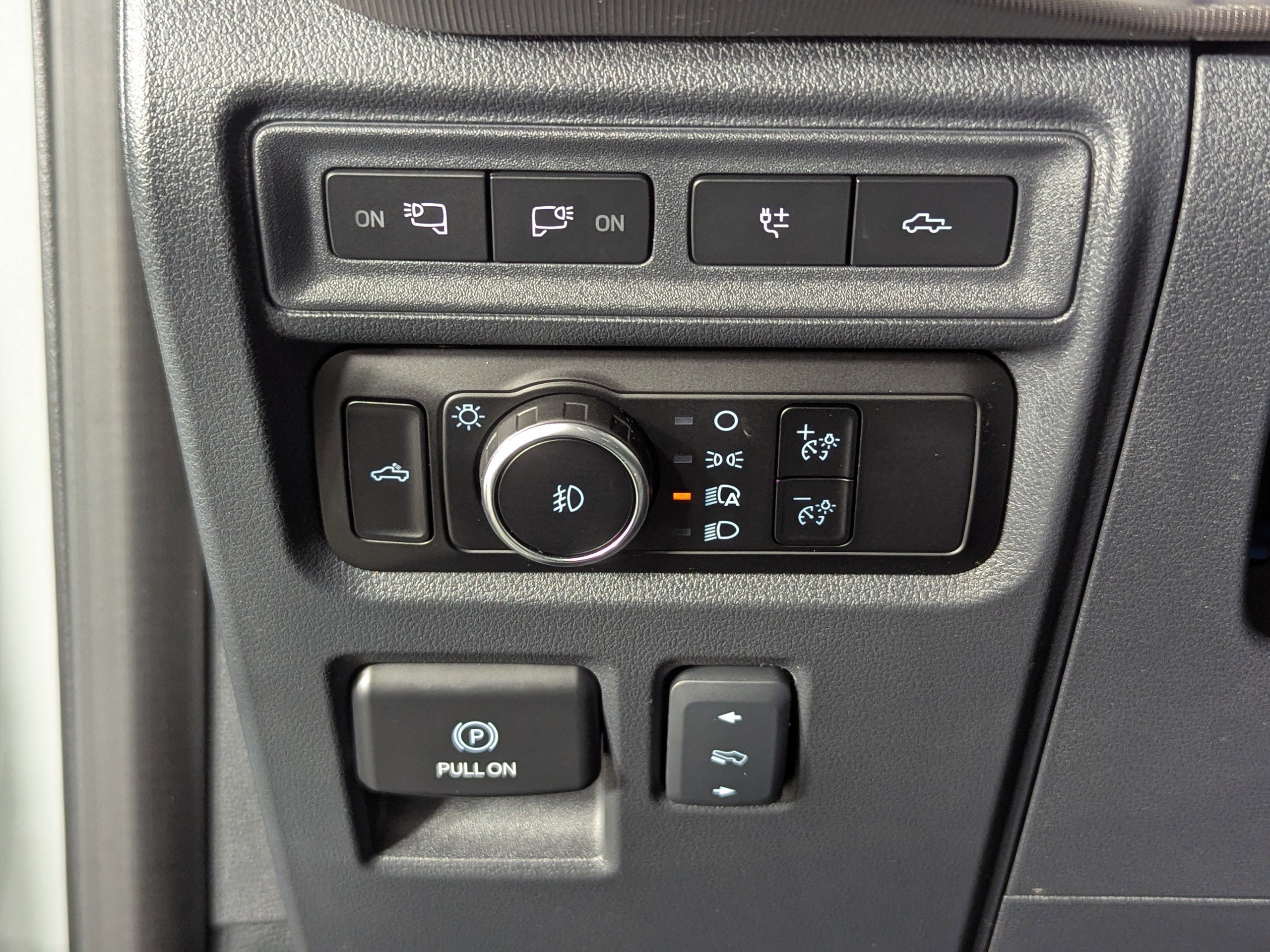 Certified 2023 Ford F150 Raptor w/ Raptor Carbon Fiber Package image 31