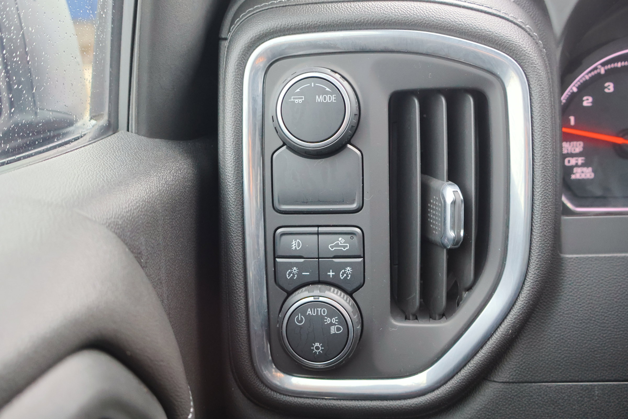 Used 2020 Chevrolet Silverado 1500 RST w/ Texas Edition image 17