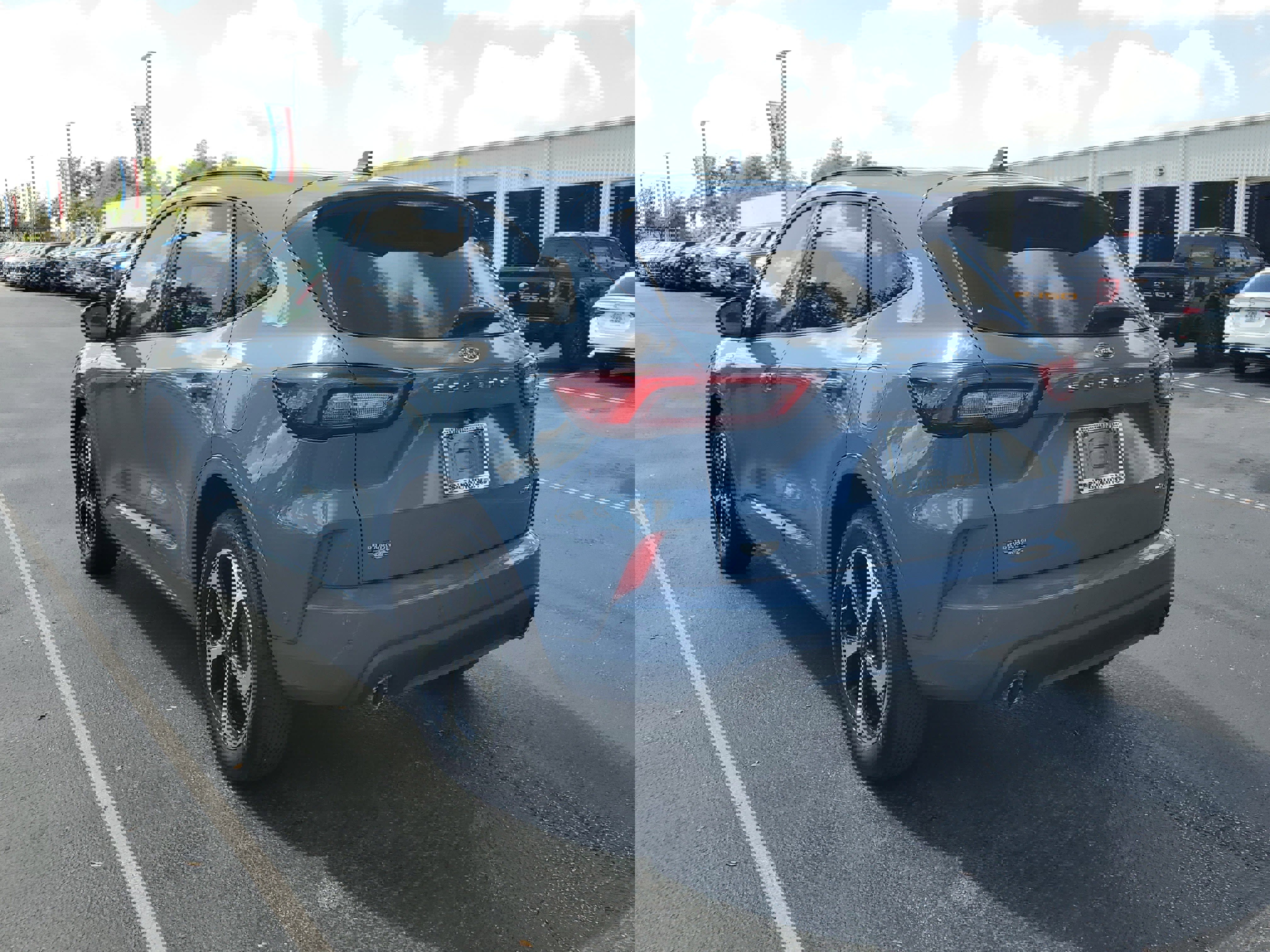 Certified 2023 Ford Escape ST-Line Elite w/ Premium Technology Package image 3