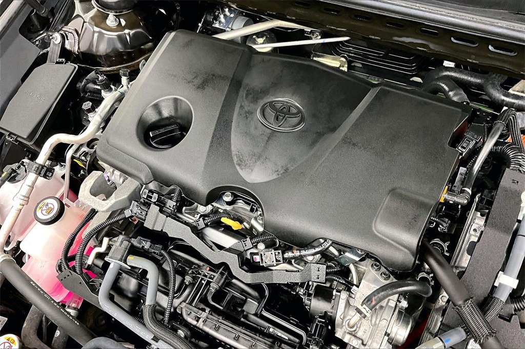 Used 2022 Toyota Avalon Limited image 34