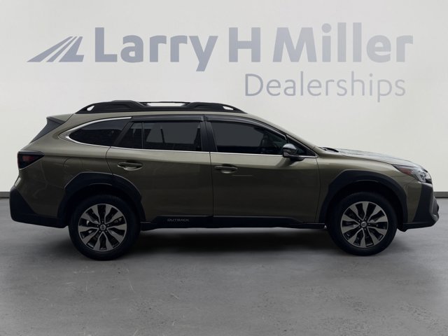 Used 2023 Subaru Outback Limited image 6