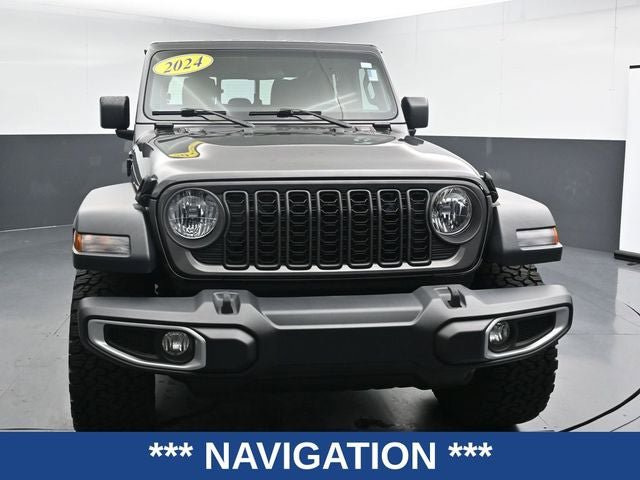 Used 2024 Jeep Gladiator Sport AWD/4WD image 4