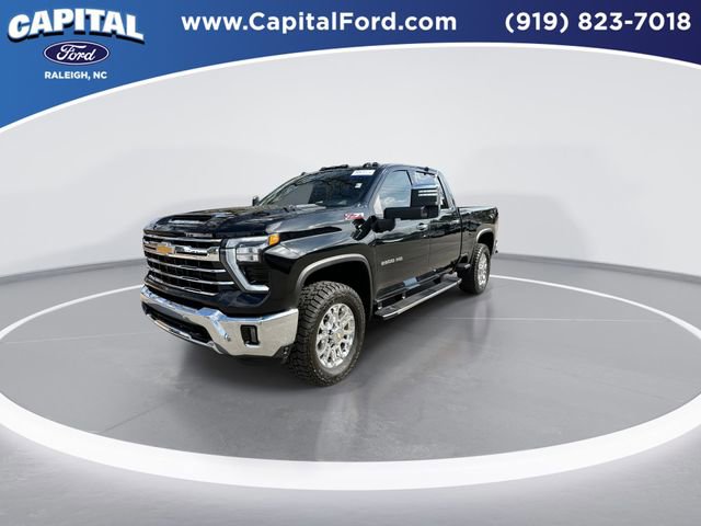 Used 2025 Chevrolet Silverado 2500 LTZ w/ LTZ Premium Package image 4