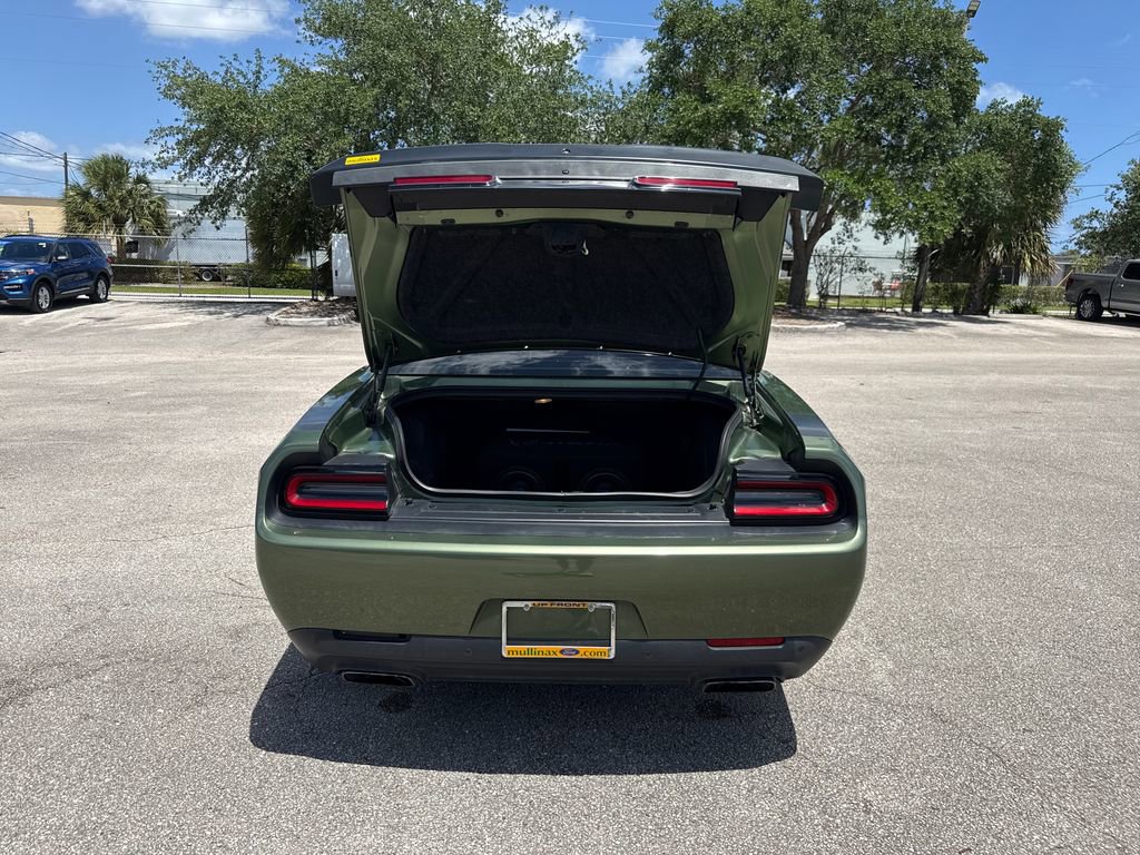 Used 2018 Dodge Challenger R/T Scat Pack w/ Leather Interior Group RWD image 26