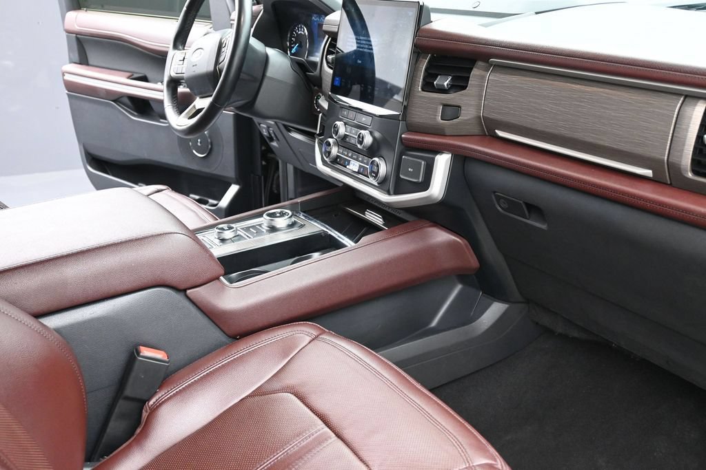 Certified 2024 Ford Expedition Limited AWD/4WD image 10