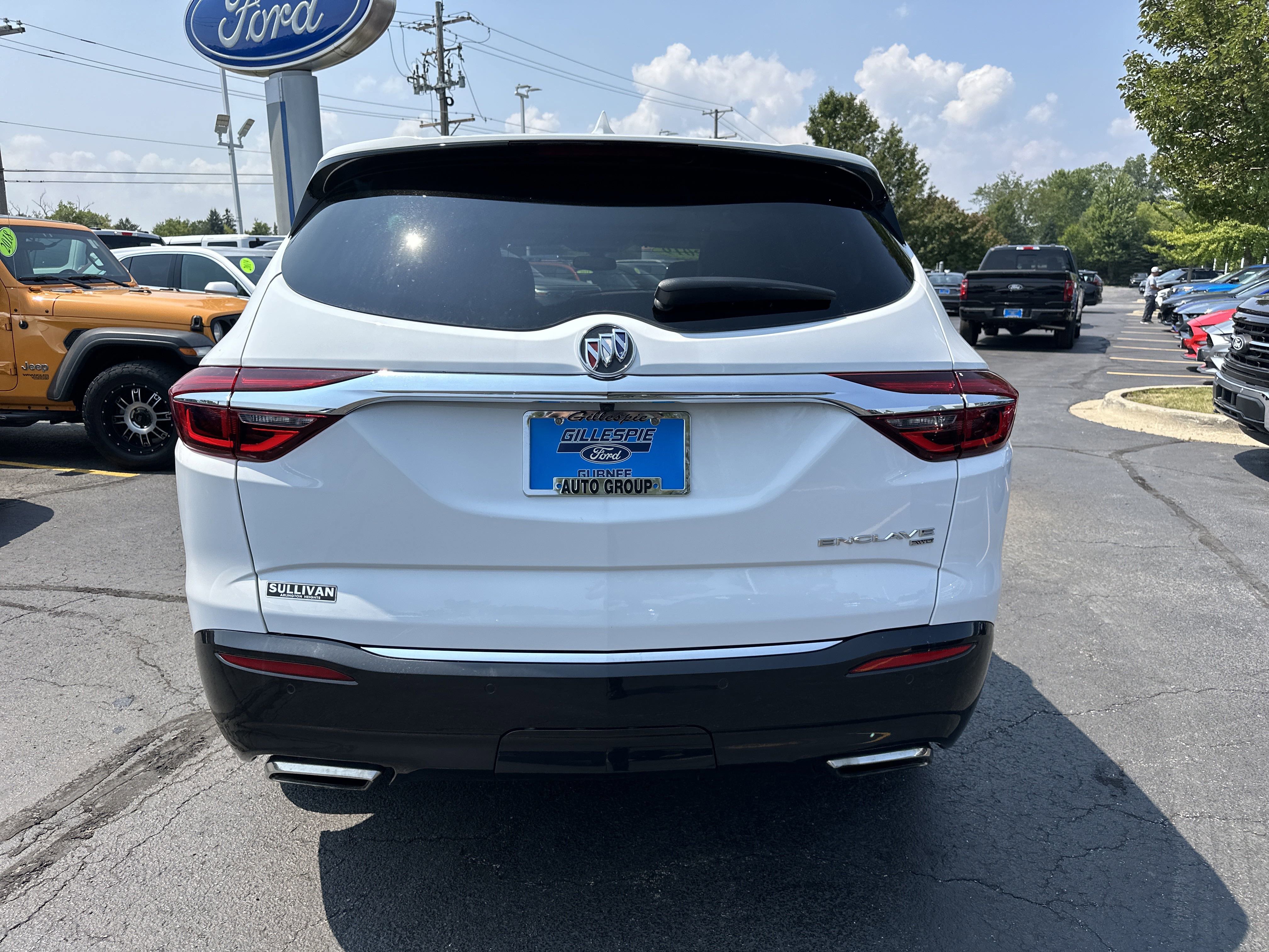 Used 2019 Buick Enclave Essence image 4