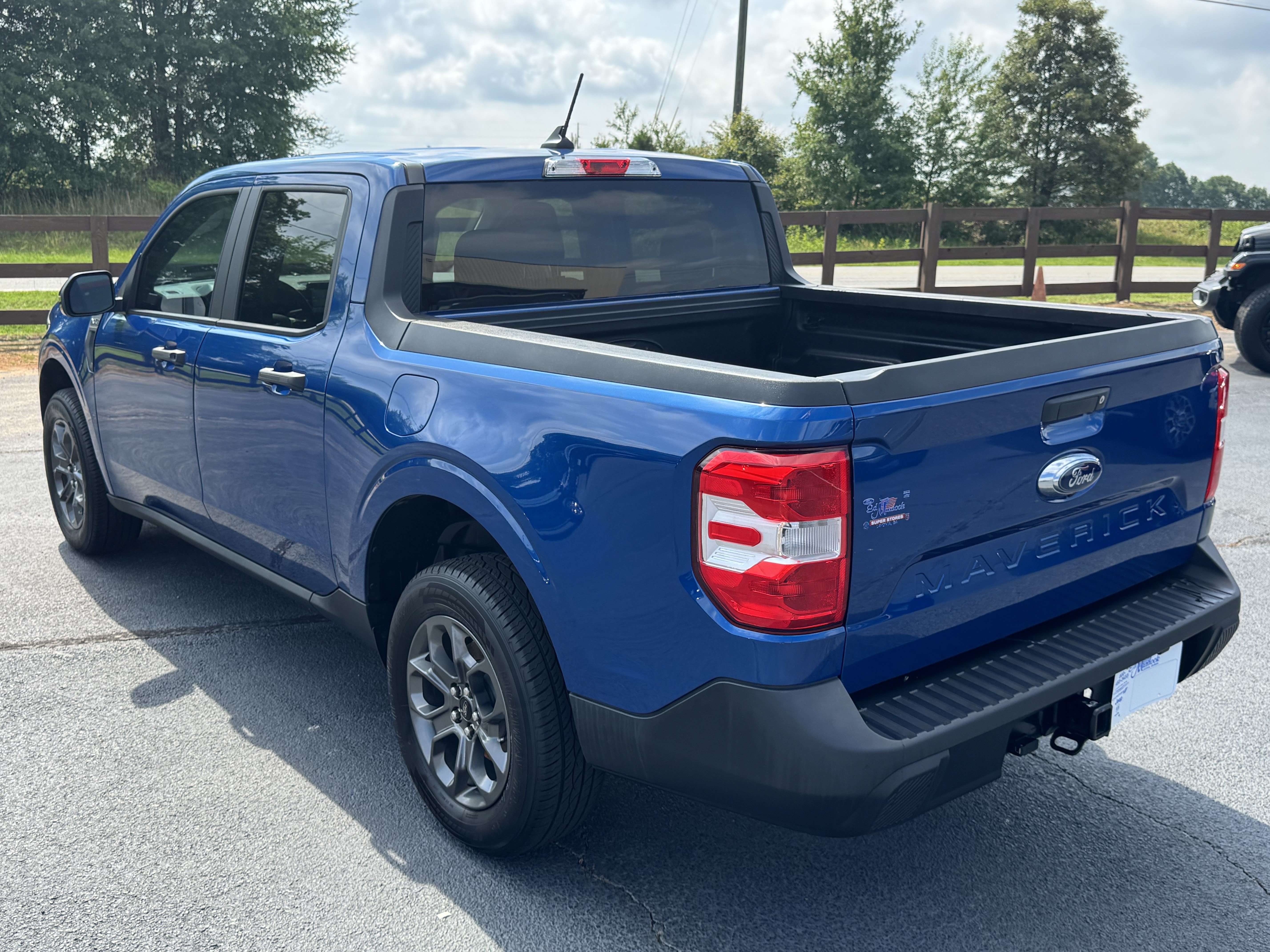 Certified 2024 Ford Maverick XLT w/ XLT Luxury Package FWD image 7