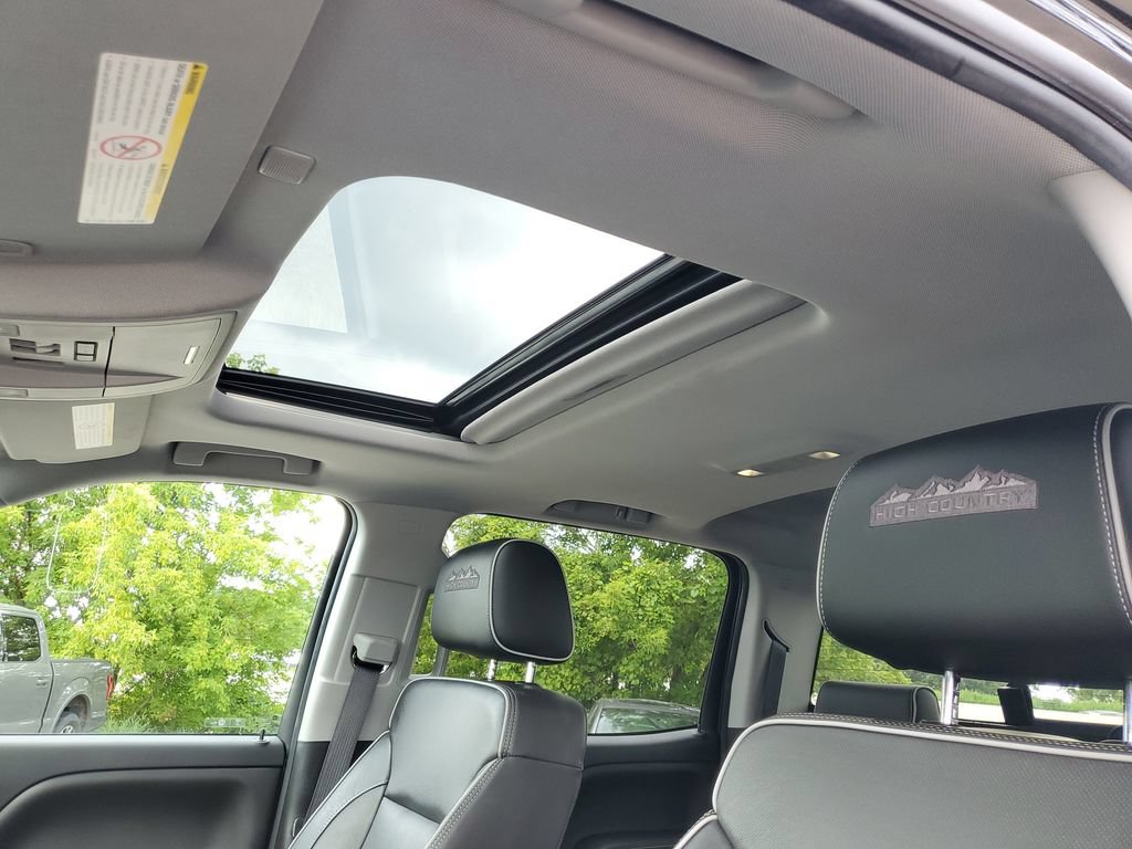 Used 2018 Chevrolet Silverado 2500 High Country w/ Duramax Plus Package AWD/4WD image 14