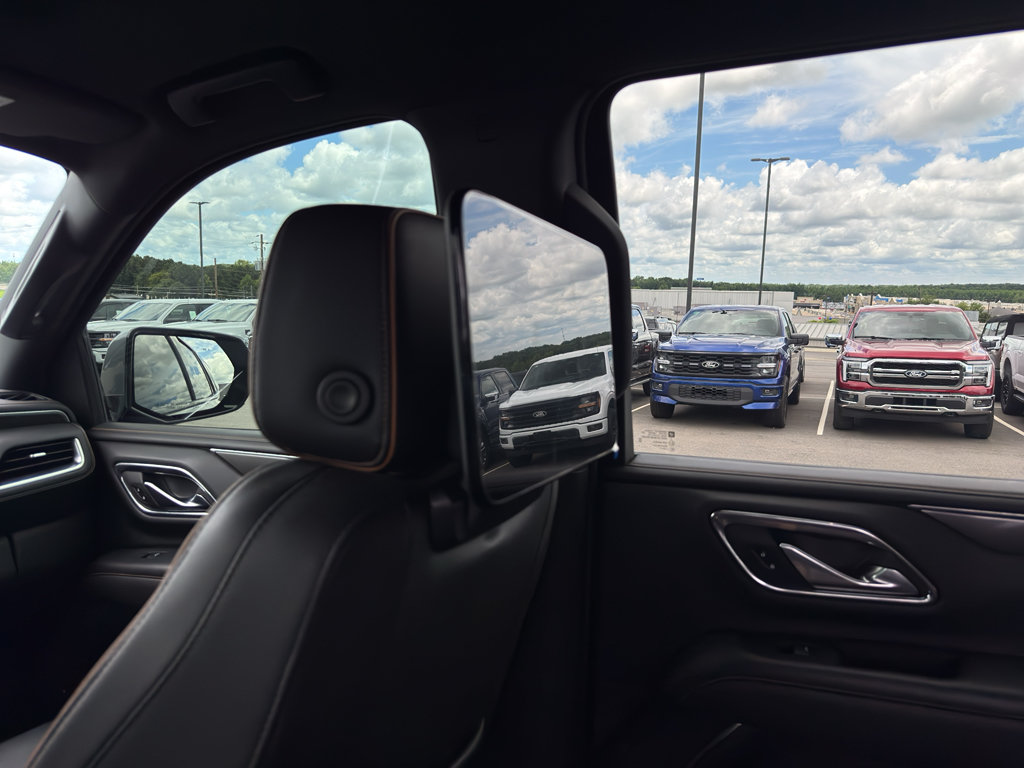 Used 2022 GMC Yukon AT4 w/ AT4 Premium Package AWD/4WD image 13