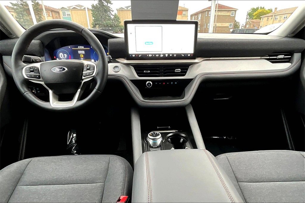 Certified 2025 Ford Explorer Active image 14
