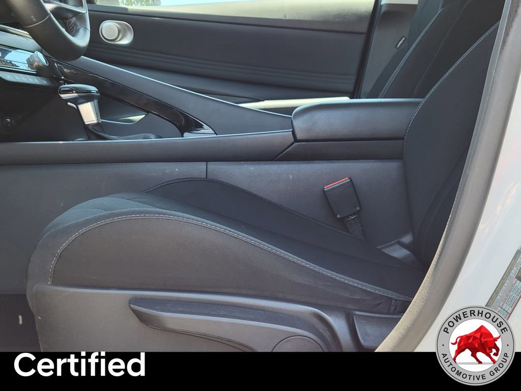 Used 2023 Hyundai Elantra SEL w/ Convenience Package FWD image 22
