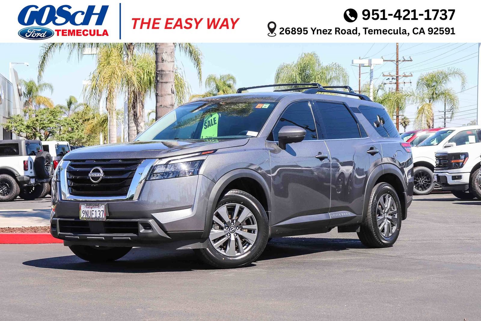 Used 2024 Nissan Pathfinder SV FWD image 1