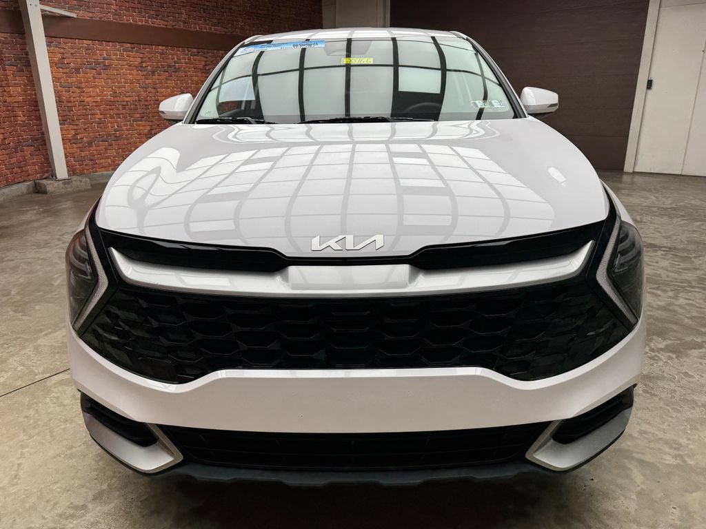 Used 2025 Kia Sportage EX FWD image 8