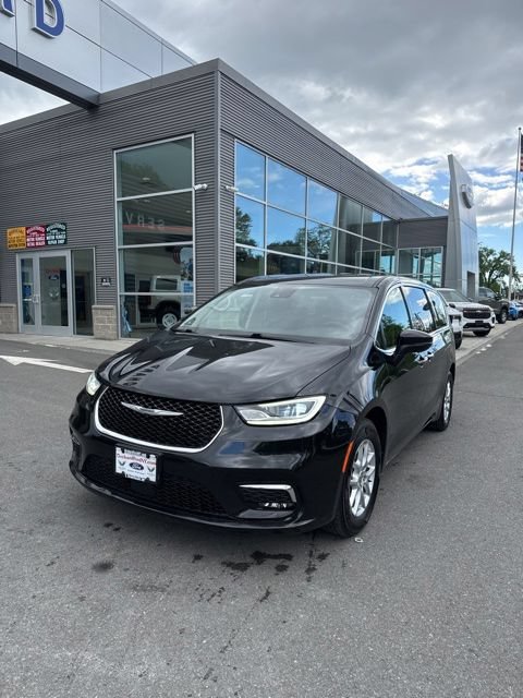 Used 2023 Chrysler Pacifica Touring-L FWD 360° Tour