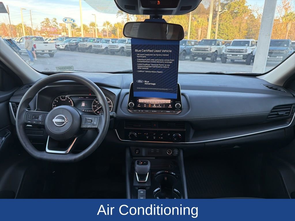 Used 2024 Nissan Rogue S image 15