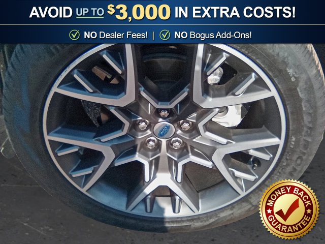 Certified 2025 Ford Explorer Platinum w/ Ultimate Package AWD/4WD image 13