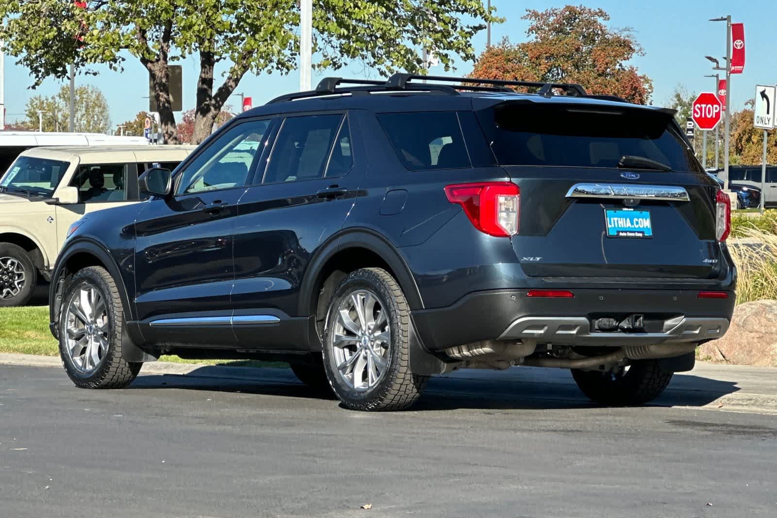 Certified 2023 Ford Explorer XLT w/ Equipment Group 202A AWD/4WD image 6