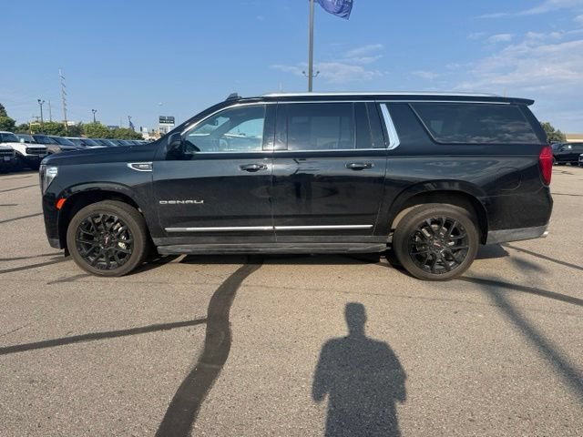 Used 2022 GMC Yukon XL Denali AWD/4WD image 7