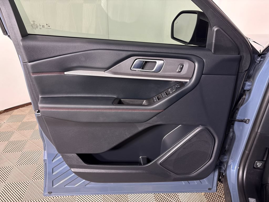 Certified 2025 Ford Explorer ST-Line RWD image 17