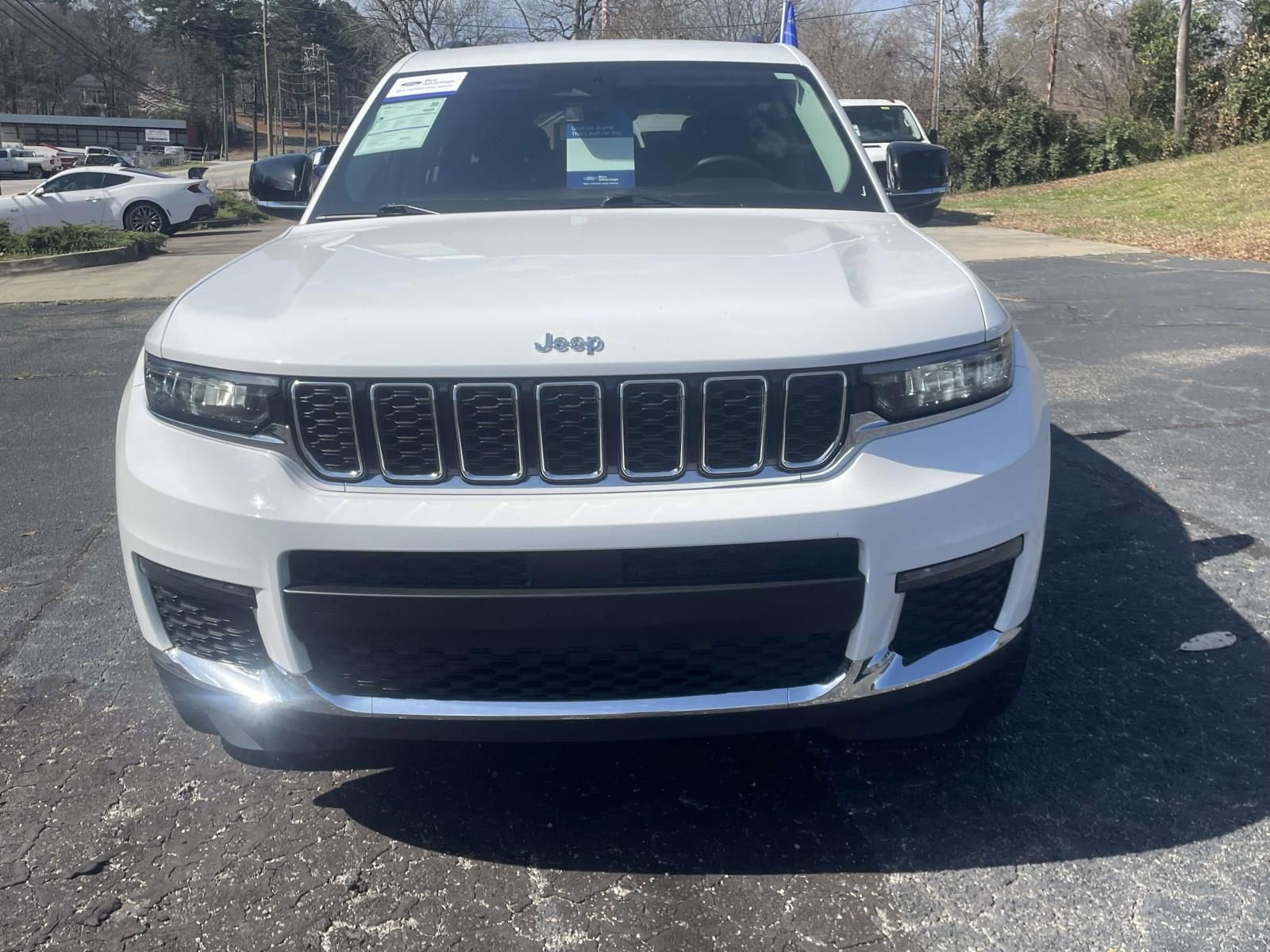 Used 2022 Jeep Grand Cherokee L Limited w/ Trailer Tow Group (B) AWD/4WD image 11