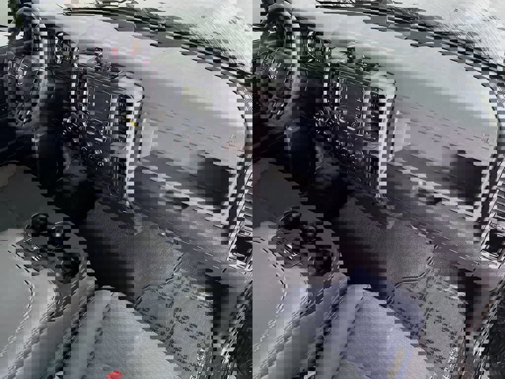 Used 2018 RAM 1500 Express w/ Express Value Package image 31